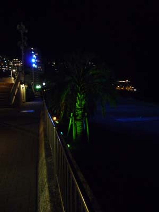 サンビーチを散歩しながら帰ります。