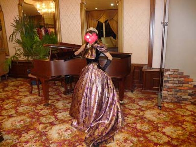 たのしい。<br /><br />そんなこんなで、この後は温泉入って部屋でのんびりして、ゲームコーナーやアカオ横丁をひやかして就寝。<br /><br />２日目につづく。。。