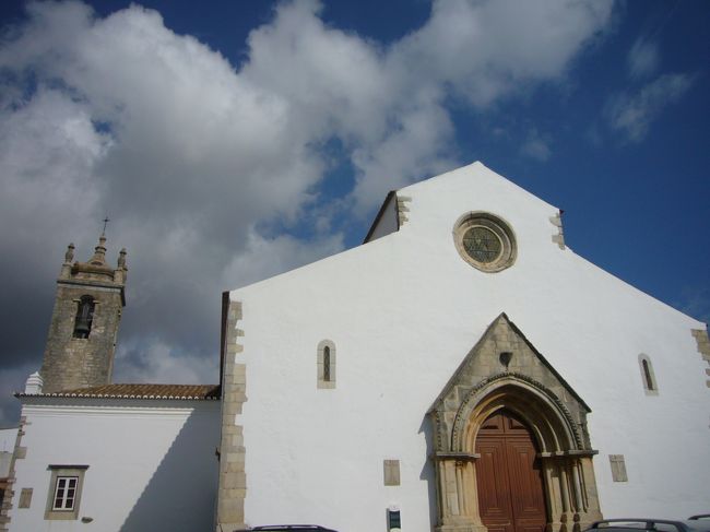 コンセンプション教会<br />（Ermida de Nossa Senhora da Conceicao）<br /><br />外観は　いたってシンプルだけど、絶対　中に入ってみる価値あり！！！