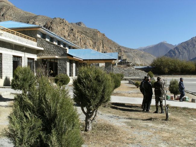 <br />　ジョムソン空港は辺境の地にある・・