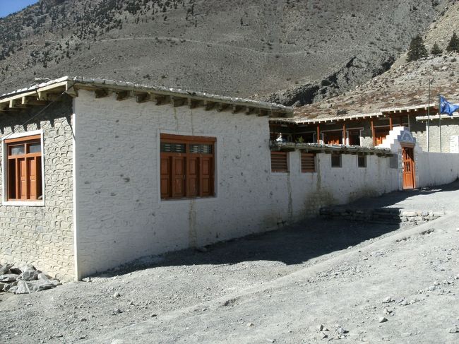 <br />　校舎の外側・・