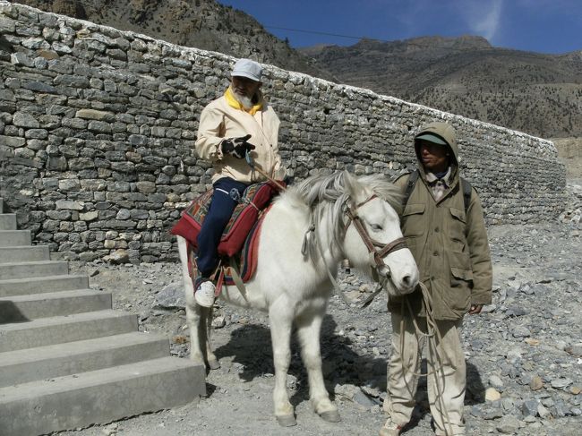 <br />　近藤先生は愛馬にまたがって帰路につく・・・