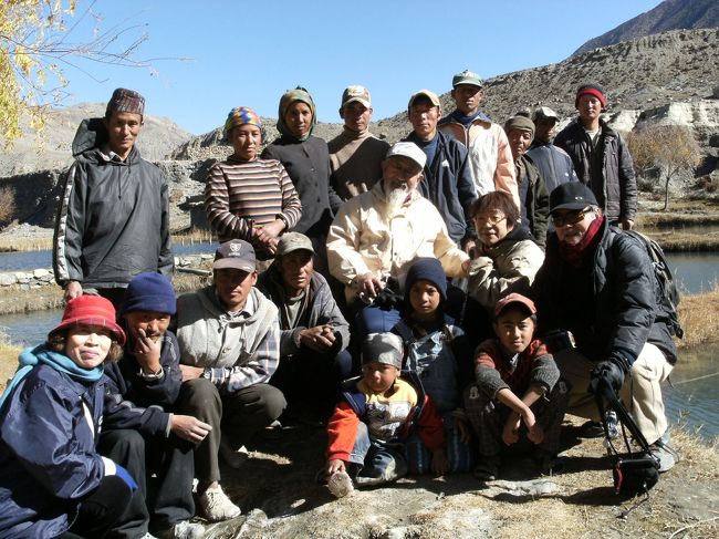 <br />　近藤翁を囲んで記念撮影！