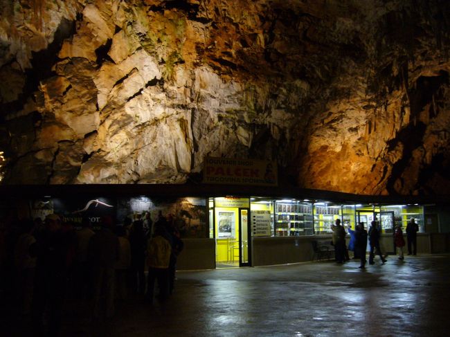 売店なんかもあります。