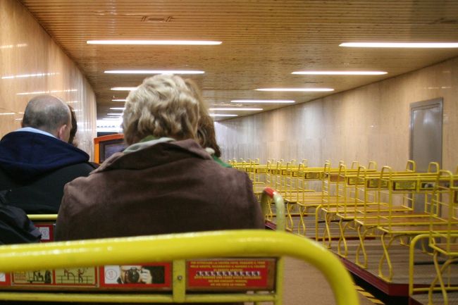 　トロッコに乗車しているところです。洞内は撮影禁止なので、写真撮影はここまで。