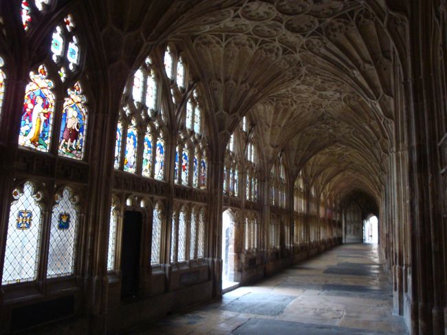 聖堂内部の回廊。このへんが撮影に・・・？