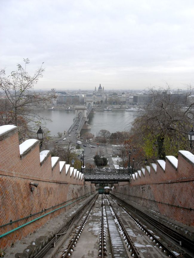 ケーブルカーからの景色がとってもいいんです！<br />でも、あっという間に着いちゃった。