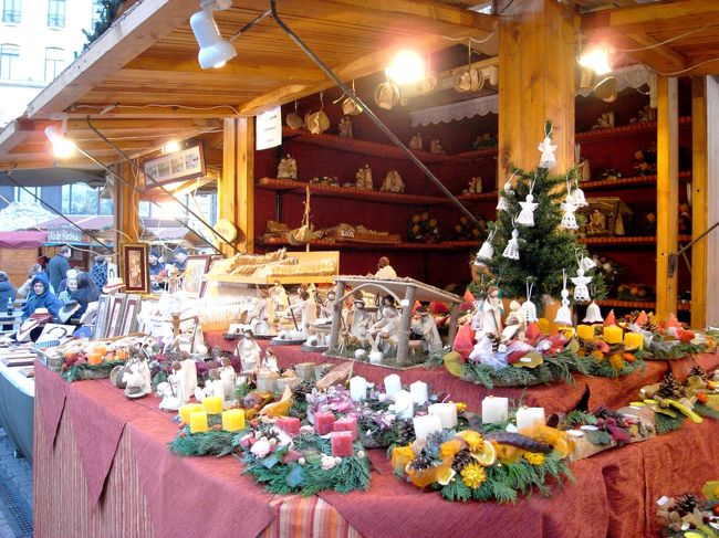 可愛い飾りが並んでいます。