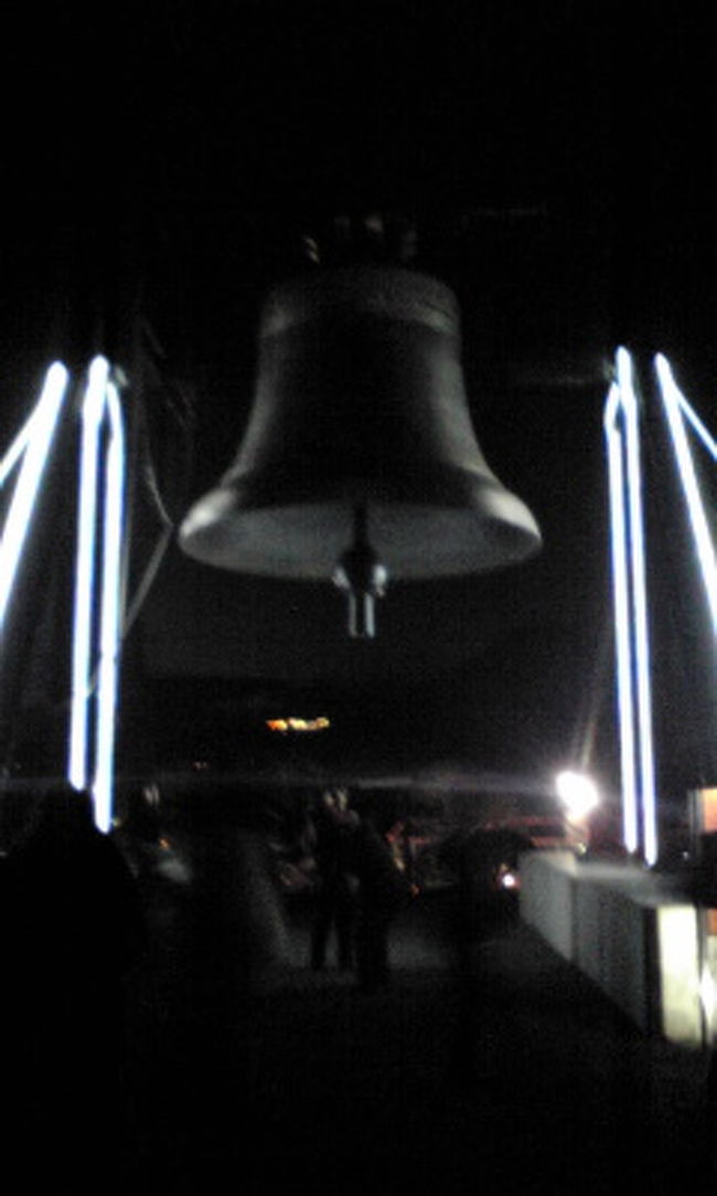 第二会場のシンボルとなっているおっきな鐘です。