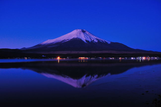 6時18分撮影。山中湖湖畔から見た富士山。