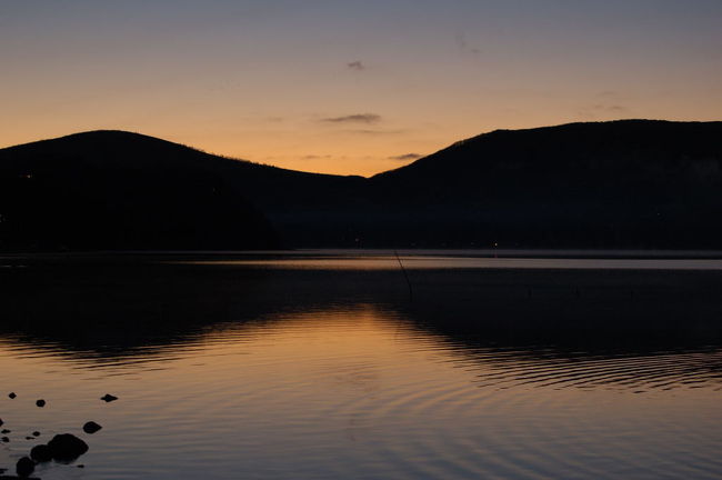6時26分撮影。東の空が色づき始めた。