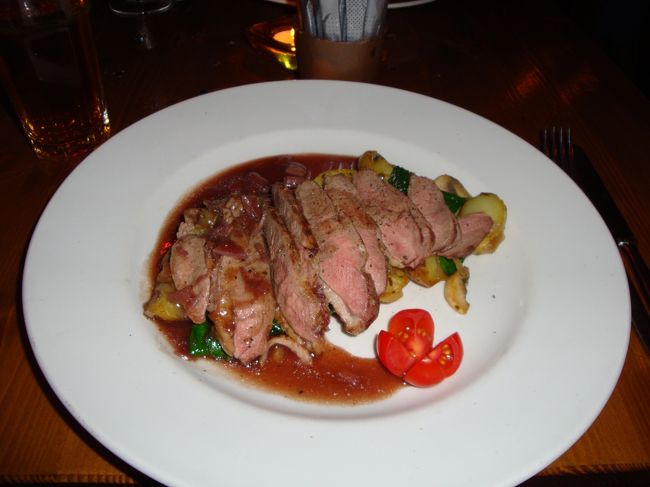 メインです。鴨（Duckだからアヒルかもしれませんが・・・）料理。量は多かったけど、これも結構美味しかったです。