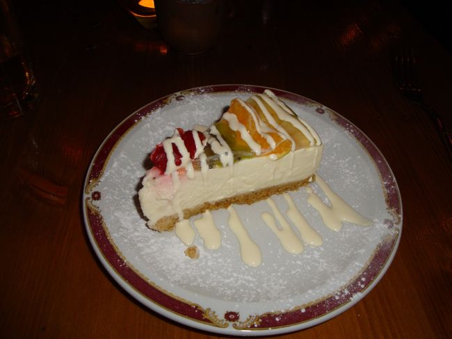 2008年最後の食事の締めくくり。美味しいチーズケーキ！