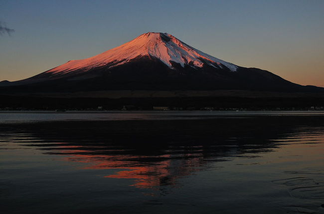 7時2分撮影。この日一番の紅富士。山全体が紅くなるような紅富士にいつかはめぐり合いたい。