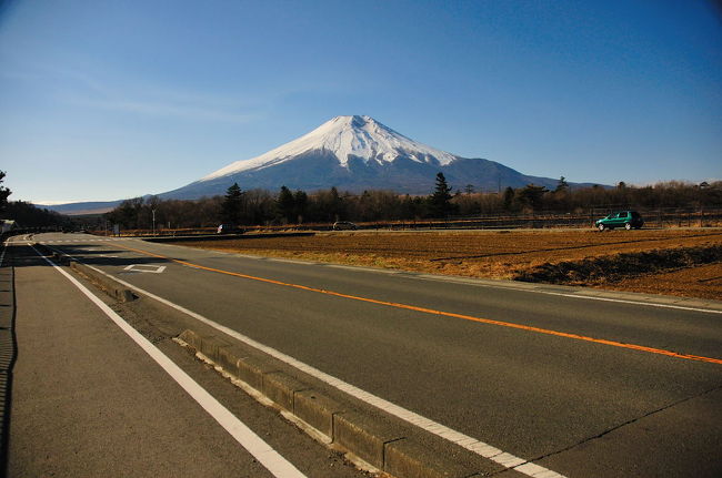 花の都公園付近から見た富士山。