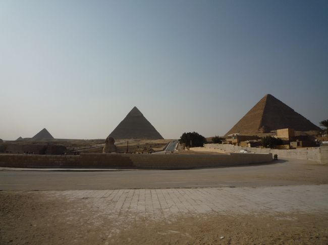 ギザの3大ピラミッド＆スフィンクスです。