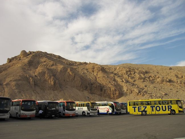 さようなら。王家の谷…。<br />本当に素晴らしかった。ありがとう。<br /><br />ちょっと日が落ちてきたかな？<br /><br /><br />