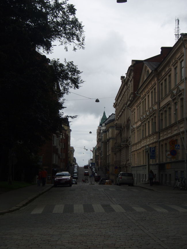 フィンランドに坂道のイメージを持ってたわけではないけど、<br />なぜかここを見た時にフィンランドっぽさを感じた。