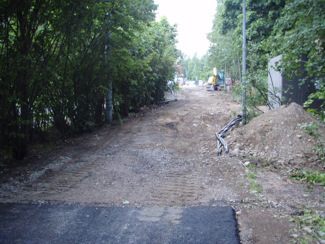 行ってみたくなって誰も居ない路地をひたすら歩く
