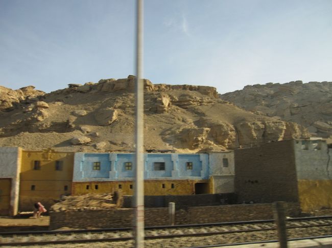 家をカラフルにペイントしていて<br />かわいいなあ。