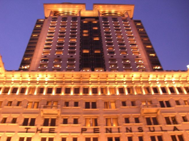 外観も中身も圧倒されたペニンシュラ。<br />もちろん泊まっていませんが…。<br />