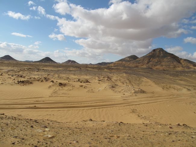 ん？黒砂漠か？