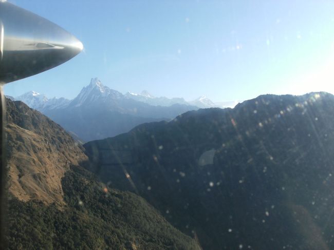 <br />　しかしこれは間違いだった。確かに山並みは見えるのだが、朝の強い日差しのために山々は逆光になったのだ。<br /><br />　