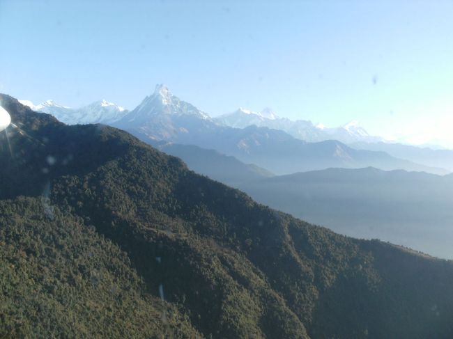 <br />　反対側の座席に移動するわけにもいかないので仕方がない。<br /><br />　