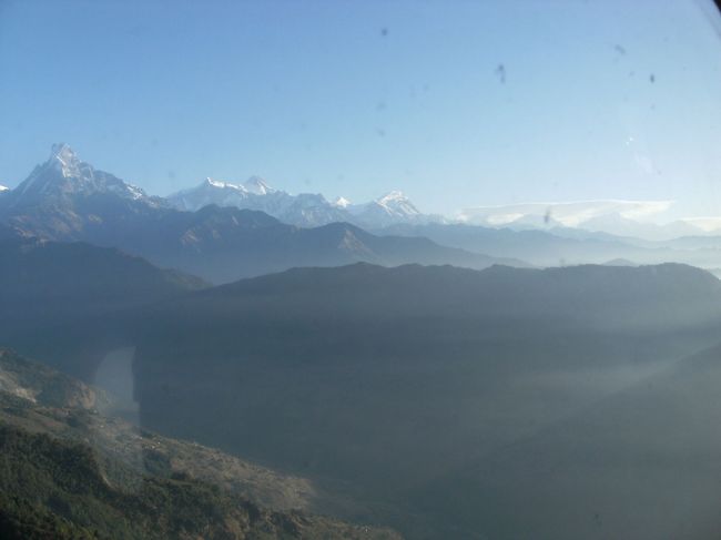 <br />　それでもアンナプルナの山々はよく見える。