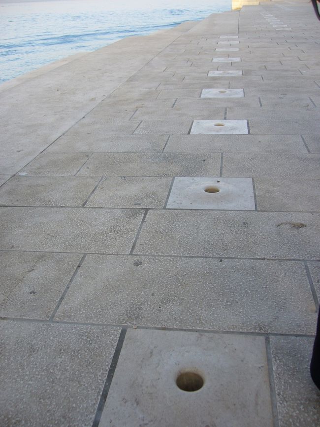 シーオルガン。<br /><br />海外に吹く風を利用して音を鳴らす装置。<br />オルゴールのような、とても綺麗な音色でした。<br />