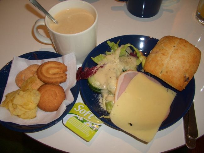 小腹が減ってたので、<br />ちょっとだけ食してみました。