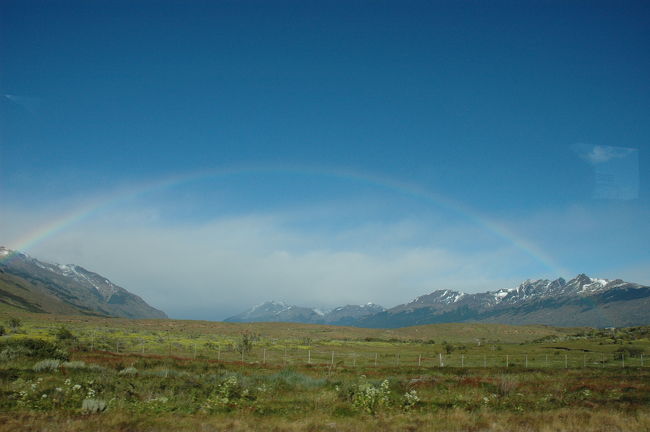 バスの車窓からきれいに虹が見えました。