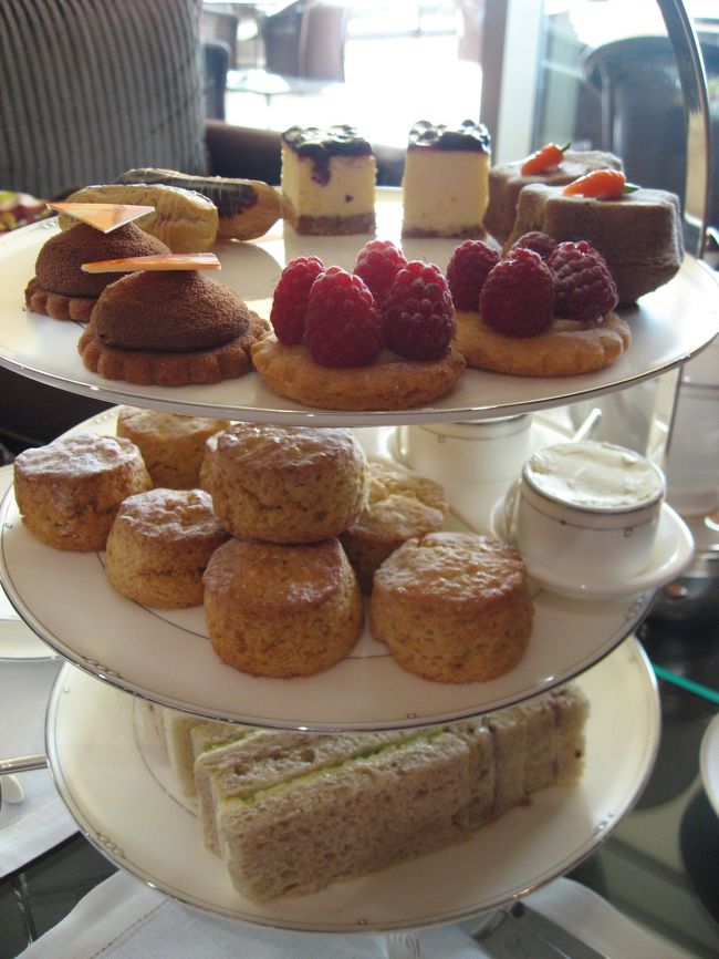 写真は２人分<br />１人９５Dhs