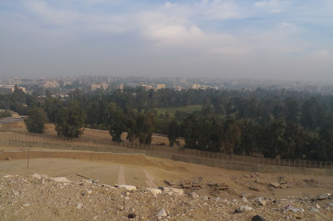 反対側には街が見える