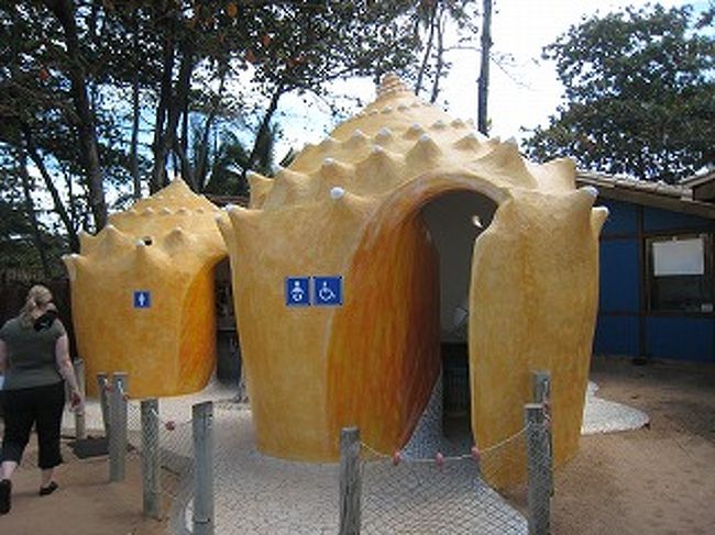 タルタルーガ公園内のトイレの写真です。