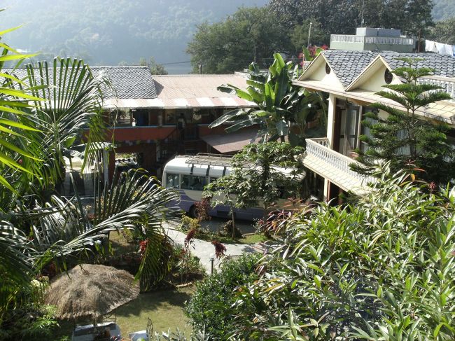 <br /> 　レイクサイドに”ペンショントゥシタ”というレストランと宿泊施設を兼ねたホテルがあるので立ち寄ってみることにした。<br /><br />　