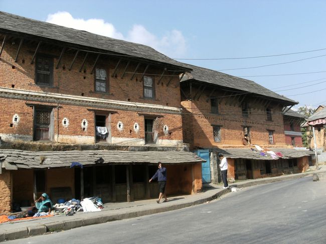 <br />　オールドバザールの家並みをアップします・・