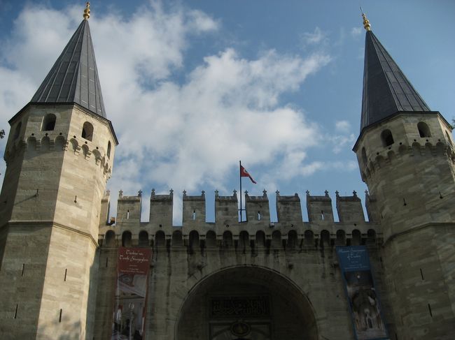 ☆トプカプ宮殿<br />送迎門