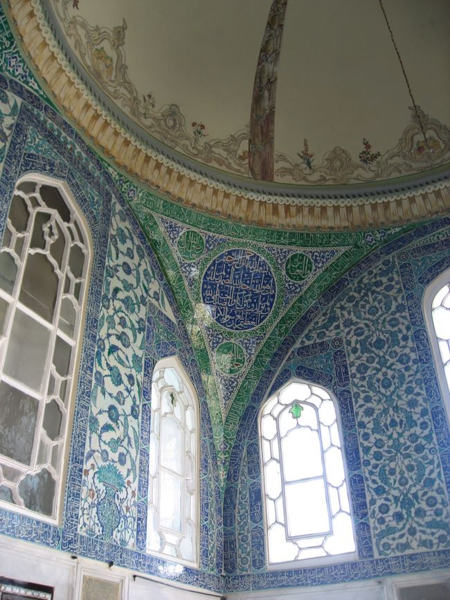 ☆トプカプ宮殿<br />緑のタイルが珍しい。<br />翡翠みたいなグリーン