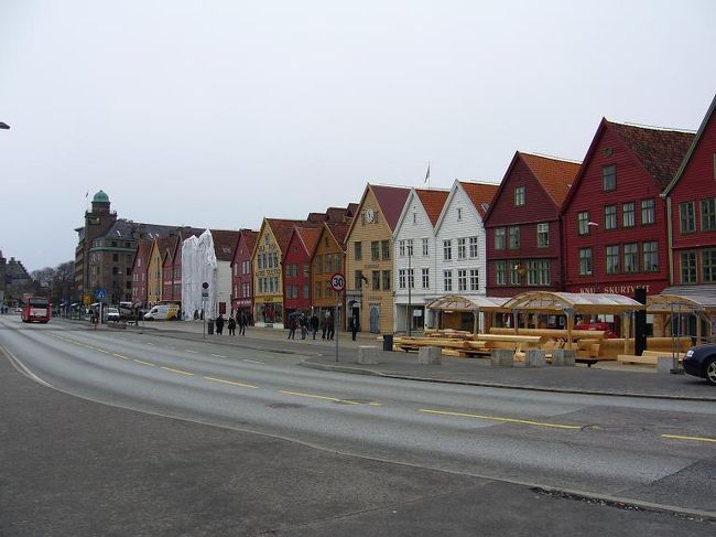 本物のブリッゲン<br /><br />世界遺産。<br /><br />木造だそうで。