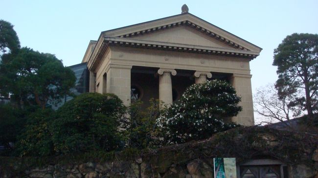 中には入りませんでしたが、大原美術館です。