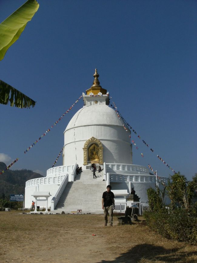 <br />　白亜のピースバゴダに行ってみよう・・