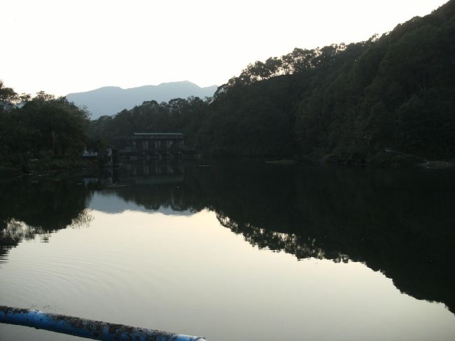 <br />　ダムサイドで