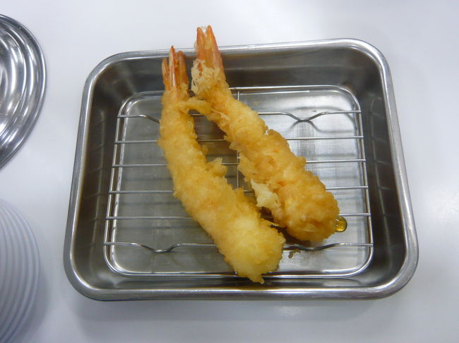 エビ定食には、エビの天ぷらが４尾付いています。<br />ええっ！それで830円って安すぎませんか〜？