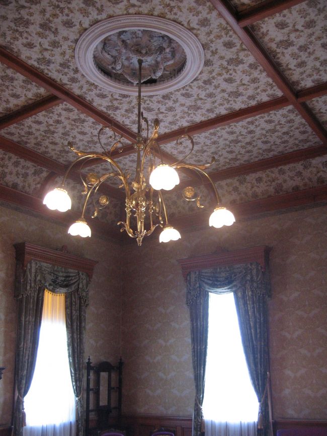 旧函館公会堂。<br />お客さんがだ〜れもいなくて<br />「いつもこんなに人がいないのですか？」って<br />受付の人に聞いちゃったくらい。<br />たまたまだったみたいですけどね。