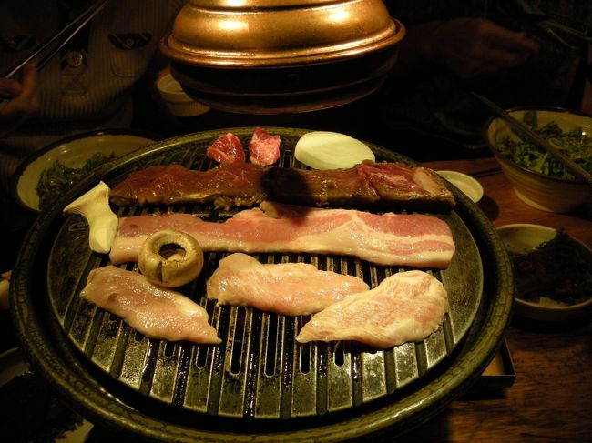 ＜焼肉＞<br />焼肉です。<br />特に豚肉は安くておいしいです。