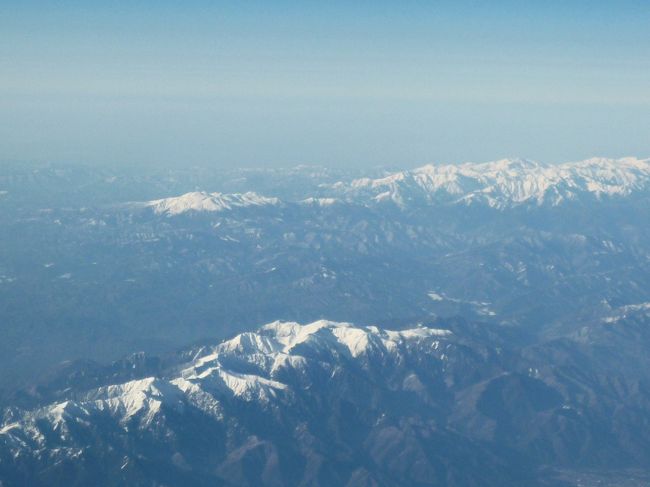 手前に中央アルプス　駒ケ岳付近