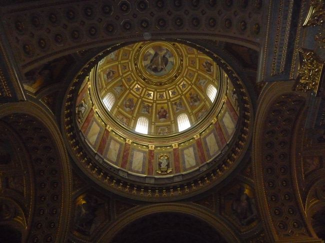 天井を見上げると。