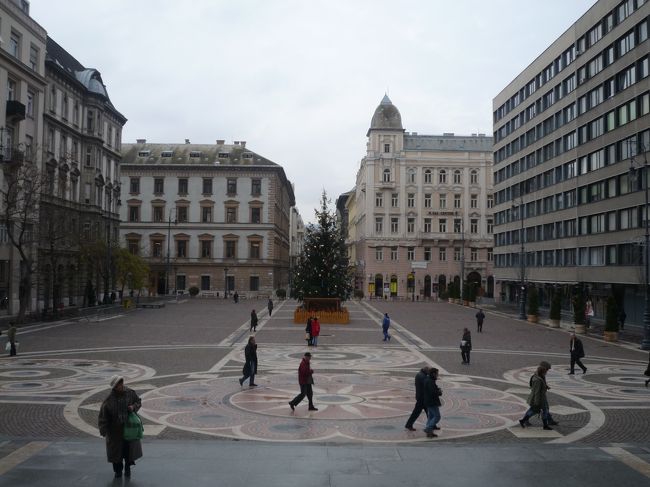 教会を出た目の前の広場