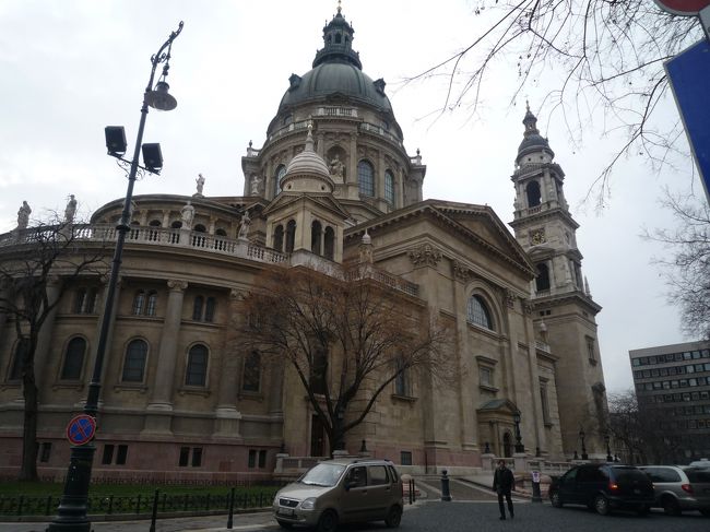 大聖堂の裏側から